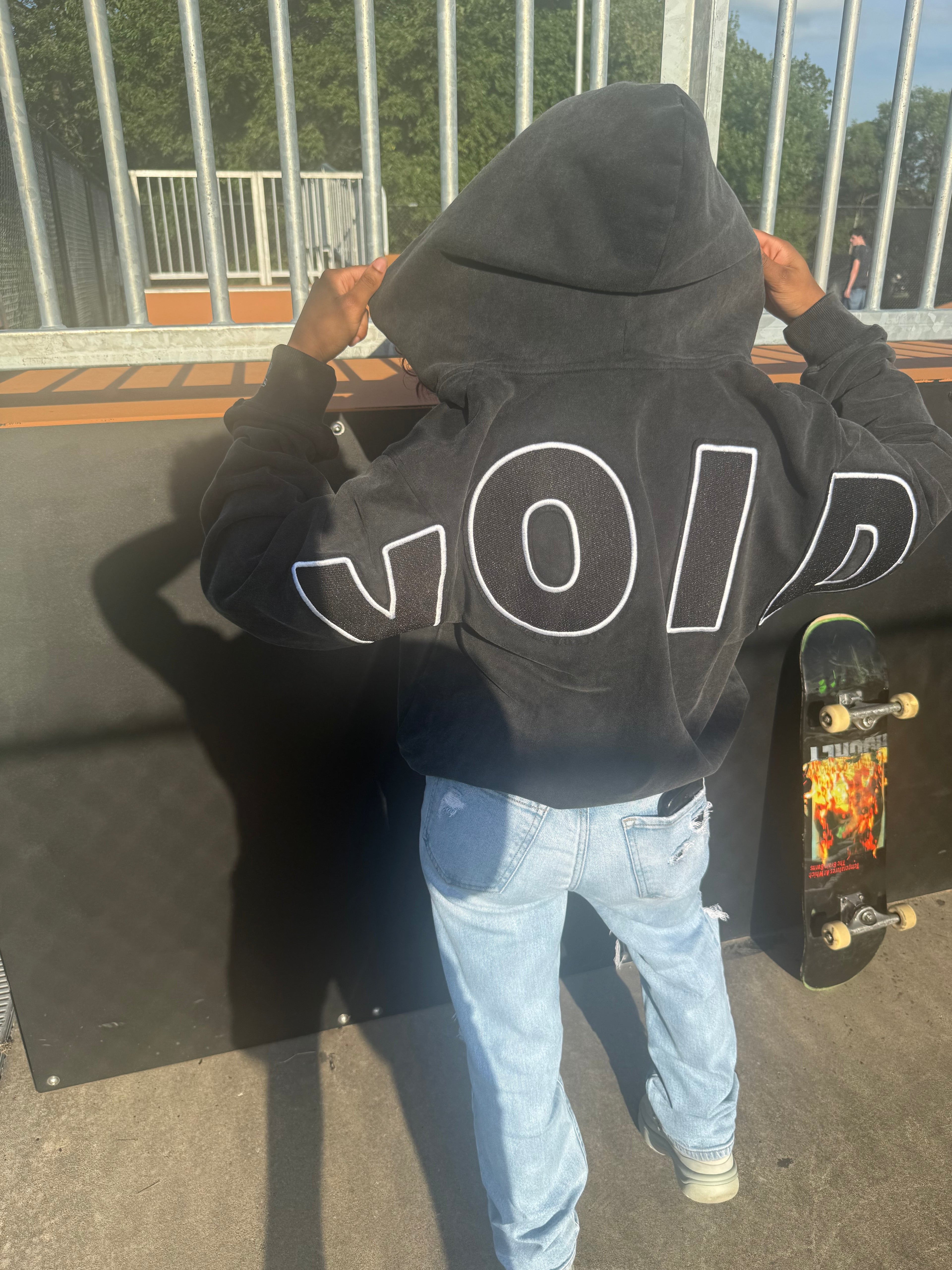 VOID ZIP-UP